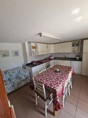 Kuchyňa alebo kuchynka v ubytovaní Monte croce