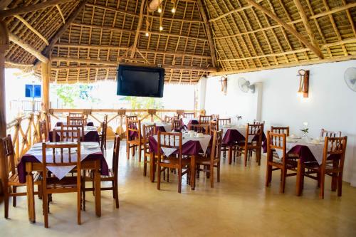 Restaurace v ubytování Boshowa Villas