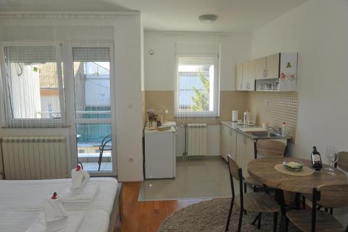 Köök või kööginurk majutusasutuses Angellina Apartmani
