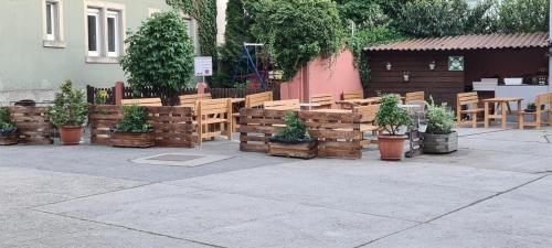 Φωτογραφία από το άλμπουμ του Hotel Rothenburger Hof στο Ρότενμπουργκ ομπ ντερ Τάουμπερ