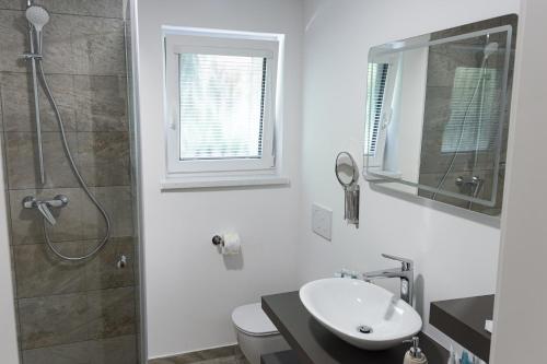 Ένα μπάνιο στο ININ APARTMENTS