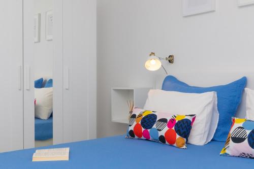 Two Flowers Luxury Apartment
