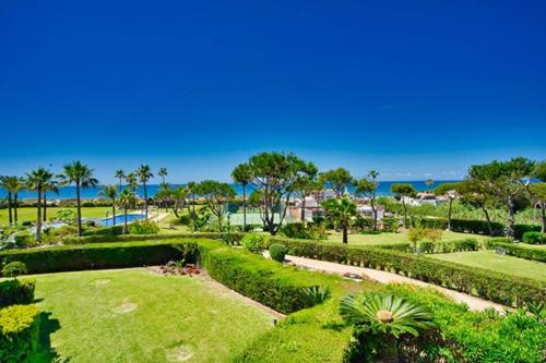 Fantastic apartment in Marbella first line beach
