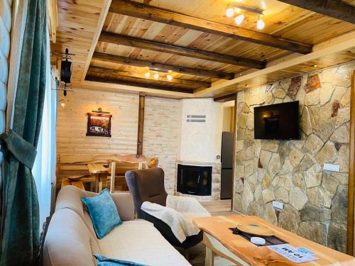 Foto de la galería de Holiday Homes Durmitorski Gaj en Žabljak