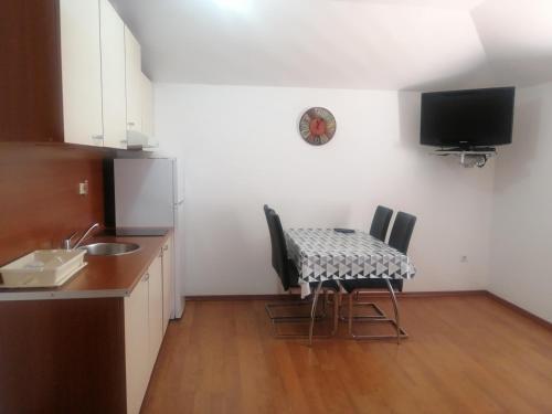 Gallery image of Lyon Apartments in Budva