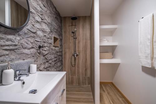 Ένα μπάνιο στο Recanto Jardim Do Mar