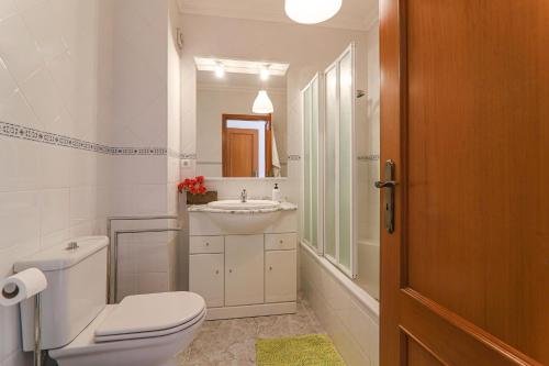 Ett badrum på Casa do Algarve