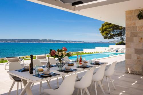 Beachfront Villa The View with Pool – Photos 3