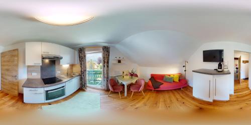Kuchyň nebo kuchyňský kout v ubytování Apartementhaus Schöndorfer