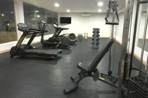 Gimnasio o instalaciones de fitness de CHN Hotel Monterrey Aeropuerto, Trademark by Wyndham