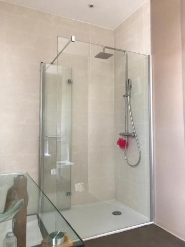 Bilik mandi di La villa du chai