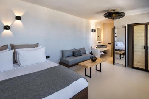 Gallery image of Azanti Suites - Adults Only in Megalokhori