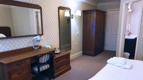 Bredbury Hall Hotel