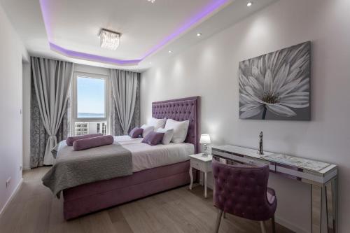 Postel nebo postele na pokoji v ubytování Luxury suite Elysium