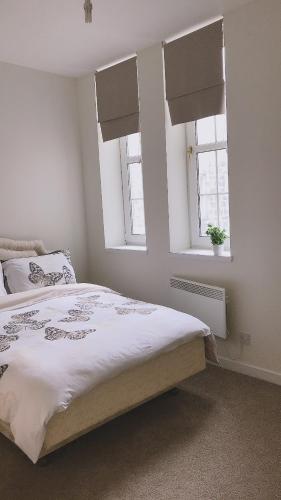 Легло или легла в стая в Heart Of Aberdeen City Centre 3 Bedrooms Apartment