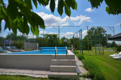 Πισίνα στο ή κοντά στο Guest House ERIDA