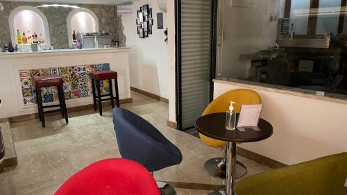 Ruang duduk di Bougainville Luxury Boutique Hotel