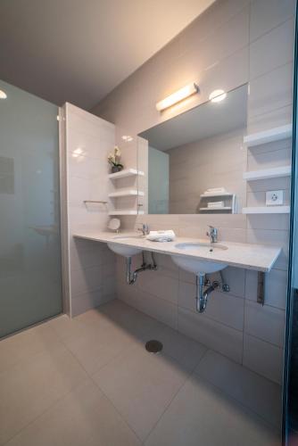 Ocean - Casa Sao Joao - 4 Star Tourist Apartments