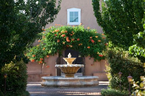 Κήπος έξω από το Hotel Albuquerque At Old Town