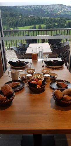 Jídlo v hotelu nebo okolí