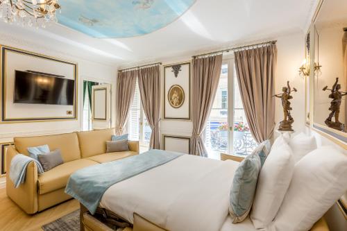 Foto dalla galleria di Luxury 4 Bedroom 2.5 Bathroom Apartment - Champs Elysees - With AC a Parigi