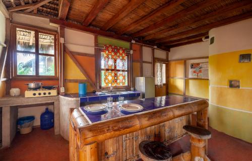 Et badeværelse på La Casa Mompiche