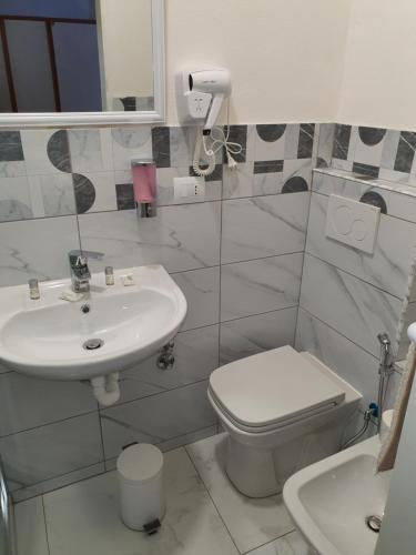 Gallery image of HOTEL RISTORANTE NAPPINI in Lizzano in Belvedere