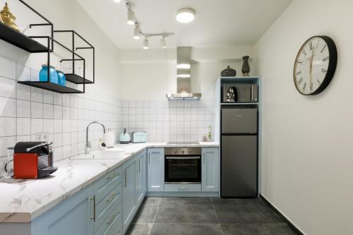 LUXURY #A by OTOTO