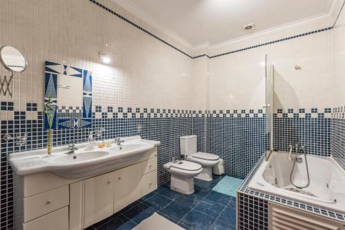 Bilik mandi di Casa dos Sonhos