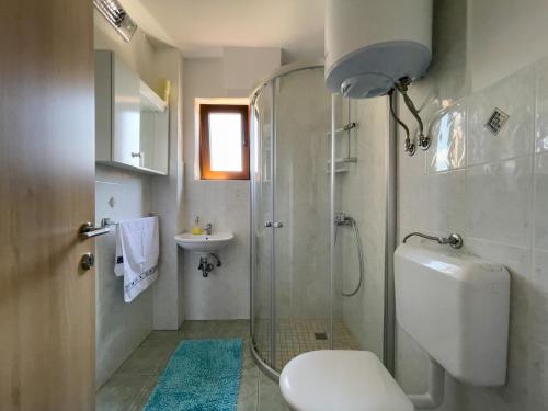 A bathroom at Apartments Ana