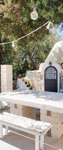 サン・ヴィート・デイ・ノルマンニにあるTrullo Alessandro e Villa Raffaelaのギャラリーの写真