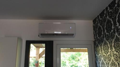 TV a/nebo společenská místnost v ubytování Cedar Crest