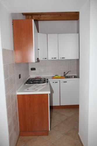 Kuchyň nebo kuchyňský kout v ubytování Albergo diffuso Valcellina e Val Vajont in Cimolais