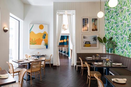 Et opholdsområde på Riviera Resort Palm Springs