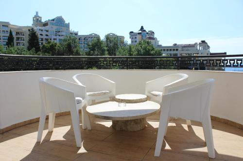 Ban công/sân hiên tại Duni Marina Beach Hotel - All Inclusive