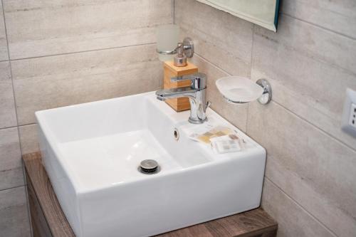 A bathroom at Casa Scogliera