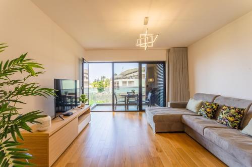 FLH Funchal Balcony Flat with Pool