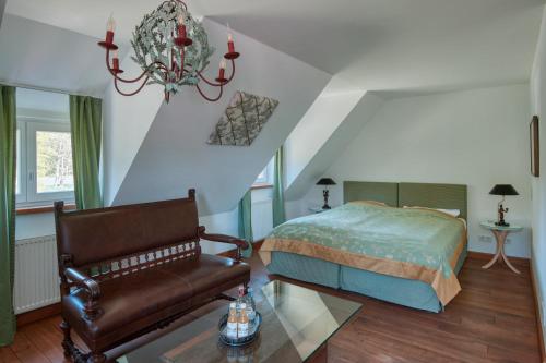 Postel nebo postele na pokoji v ubytování Schloss Wissen