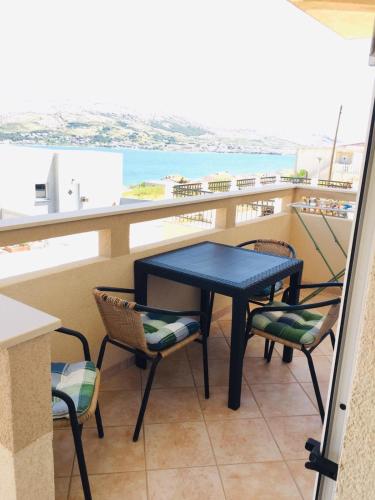 Apartments Gubo