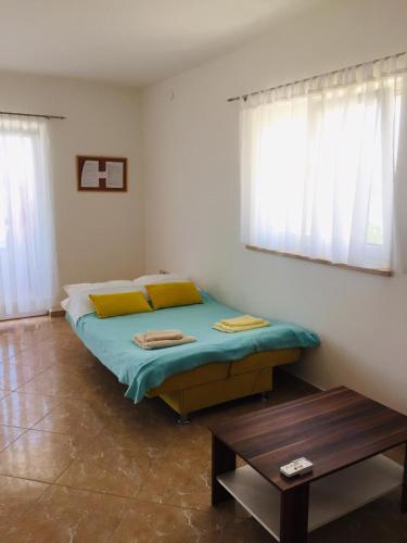 Apartments Gubo