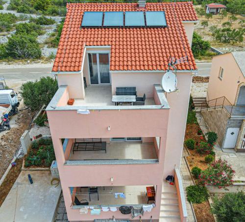 Budova, kde se apartmán nachází