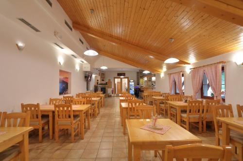 Restoran atau tempat makan lain di Penzión Solisko*** Oščadnica