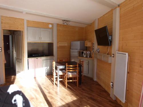 Η κουζίνα ή μικρή κουζίνα στο Appartement EPICEA Residence Front de neige
