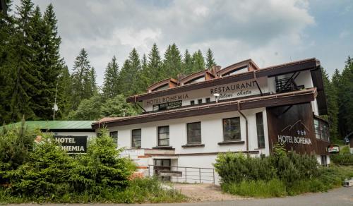 Budova, kde se hotel nachází