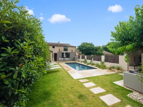 Cottage near Uzes with Private Garden and Swimming Pool