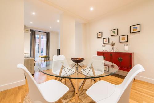 For You Rentals FREE WiFi Apartment TEMPORAL Malasaña Madrid Center MMA273