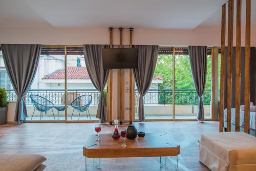 NOHO Boutique , premium living Lazeon 7