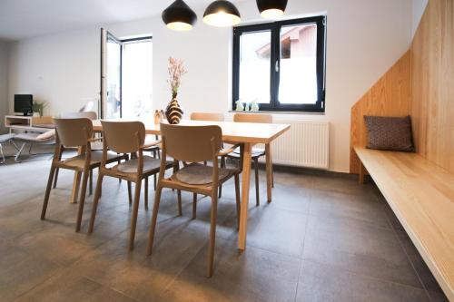 TV a/nebo společenská místnost v ubytování Apartments ALPA VITA
