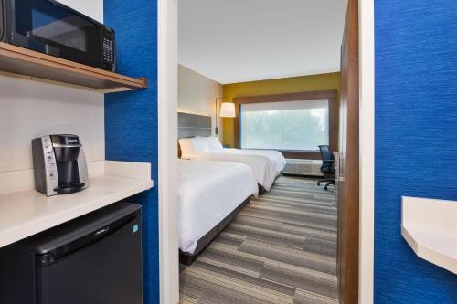 Fotografie z fotogalerie ubytování Holiday Inn Express & Suites - Milan - Sandusky Area by IHG v destinaci Milan