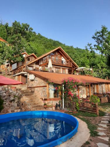 Robinson Sunset Guest House